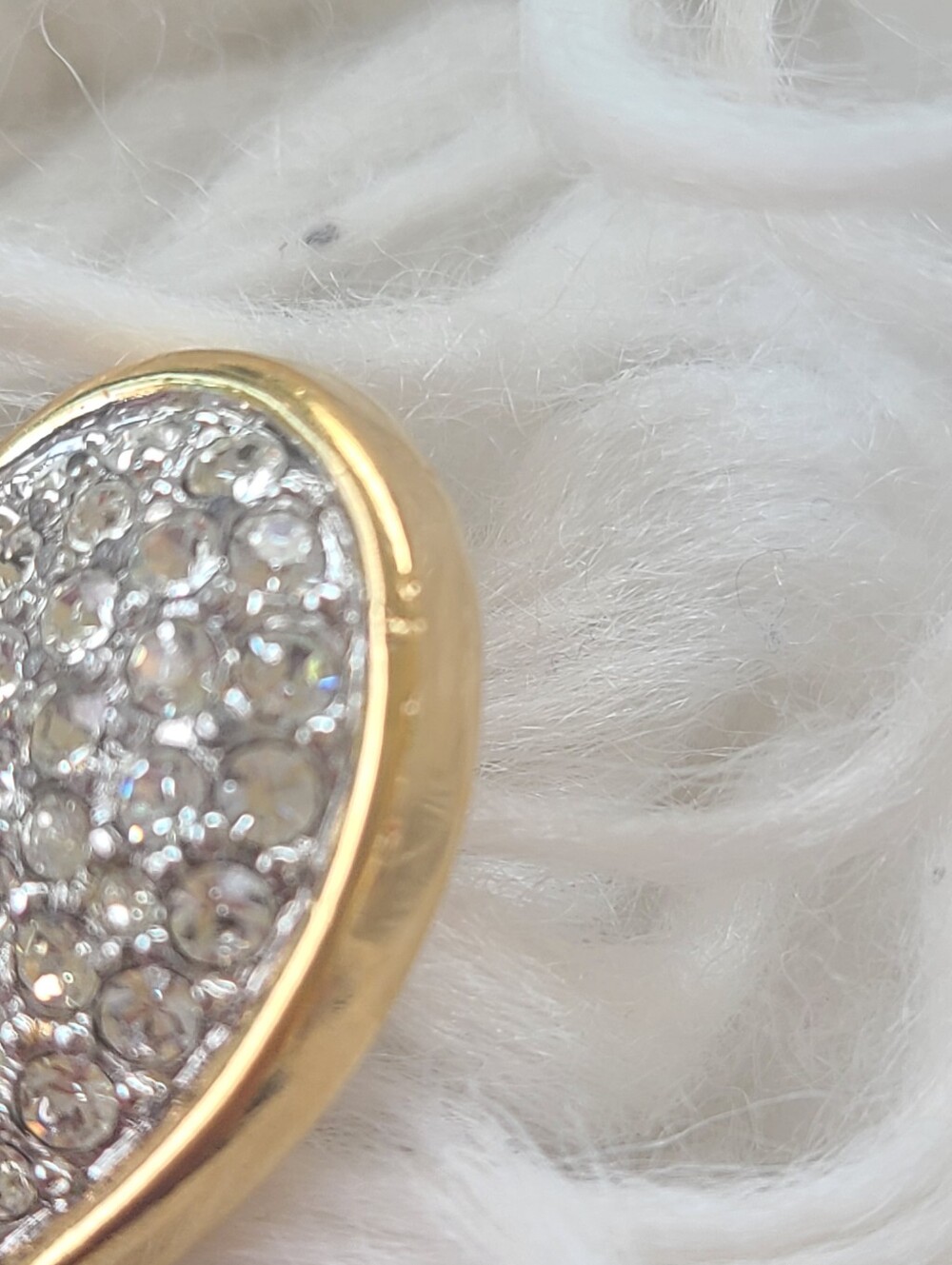 Swarovski Swan Signed Heart Pave Crystals Gold Toned Brooch-Excellent Condition - Picture 3 of 7